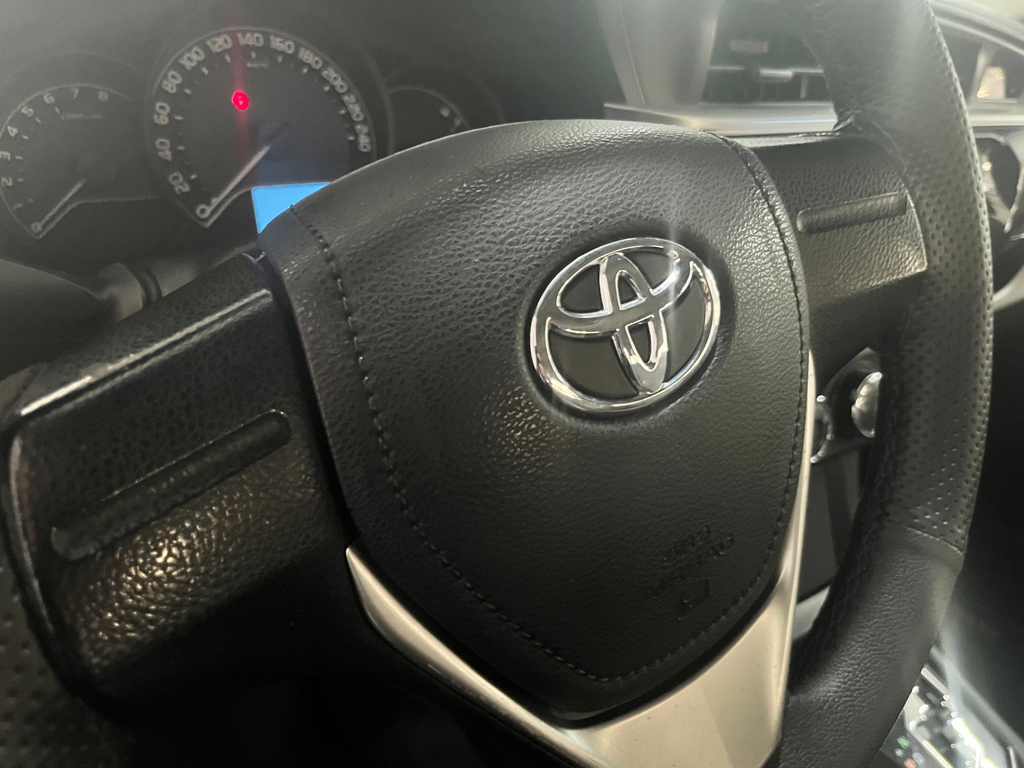Toyota Corolla Prata