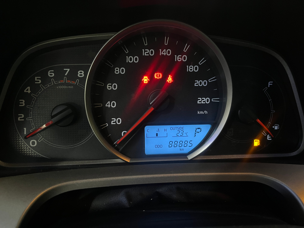 Toyota RAV4 Prata