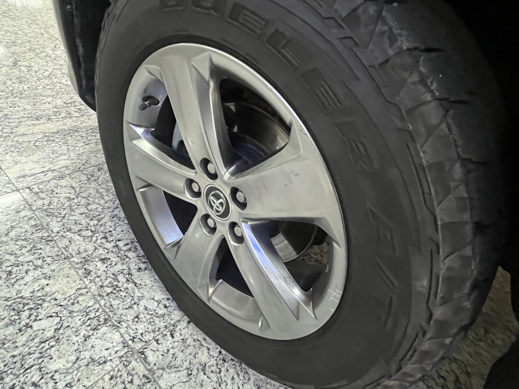 Toyota RAV4 Prata