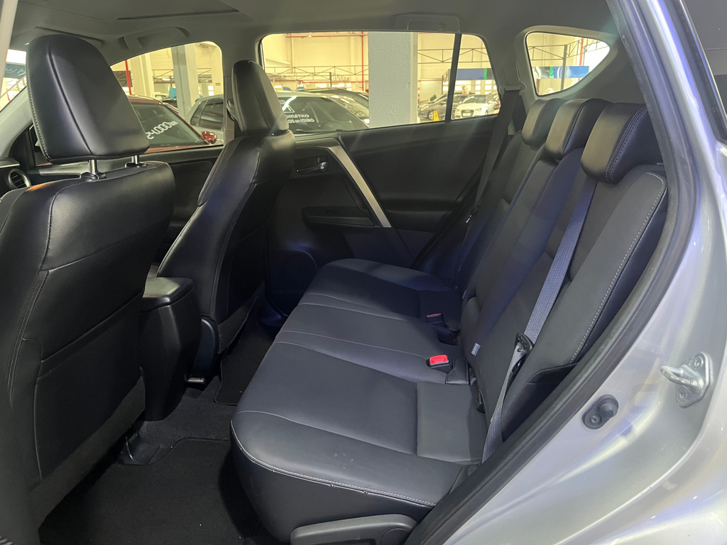 Toyota RAV4 Prata
