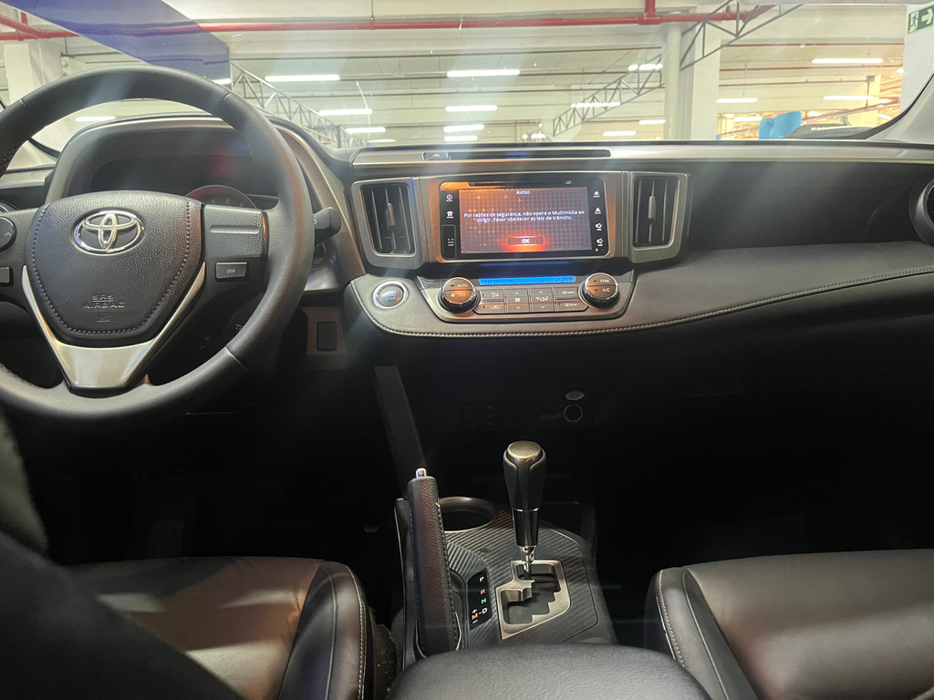 Toyota RAV4 Prata