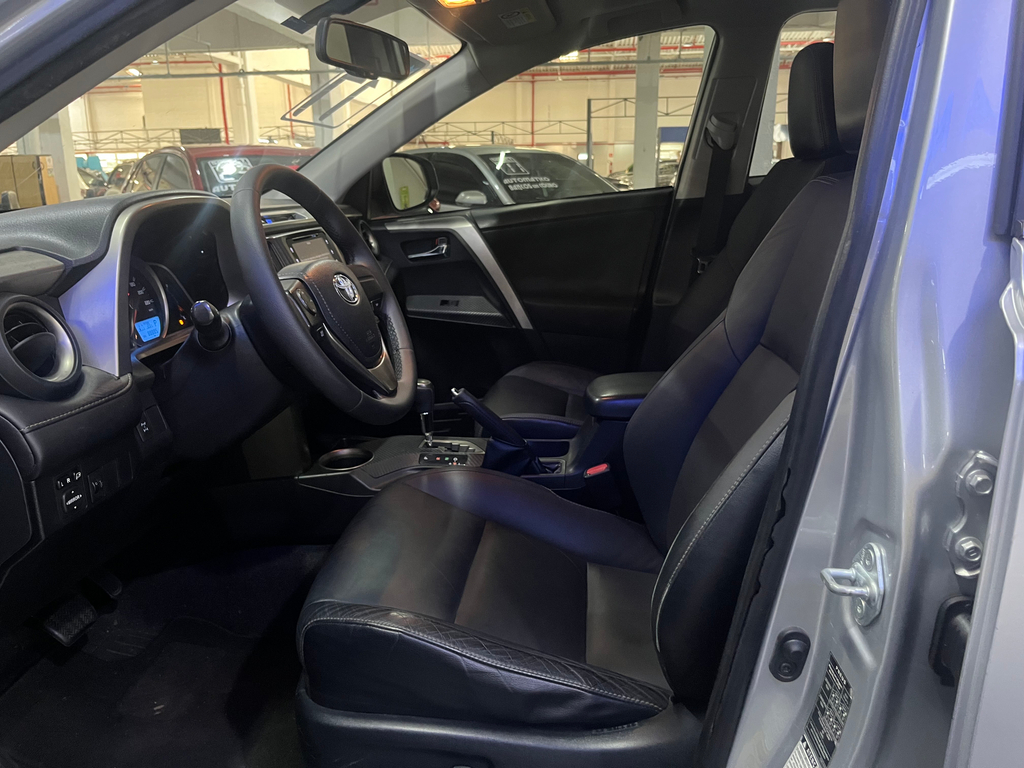 Toyota RAV4 Prata