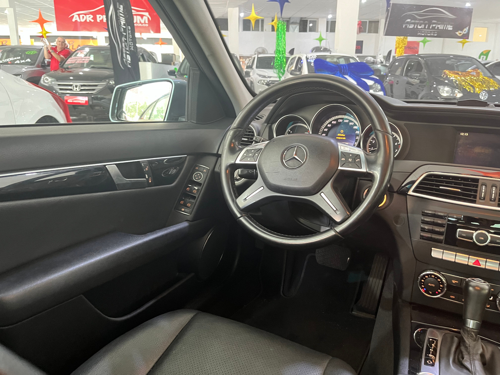 Mercedes Benz C-180 Azul