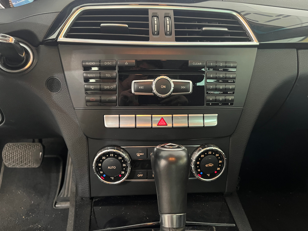 Mercedes Benz C-180 Azul