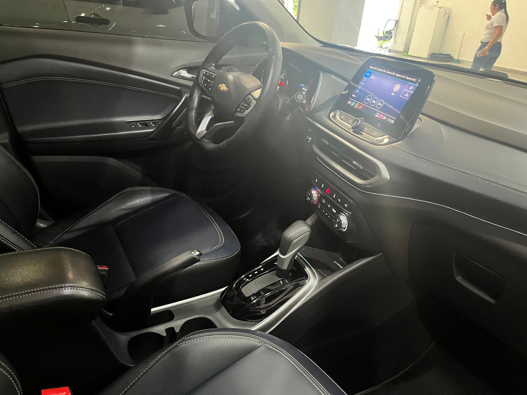 Chevrolet Tracker Cinza
