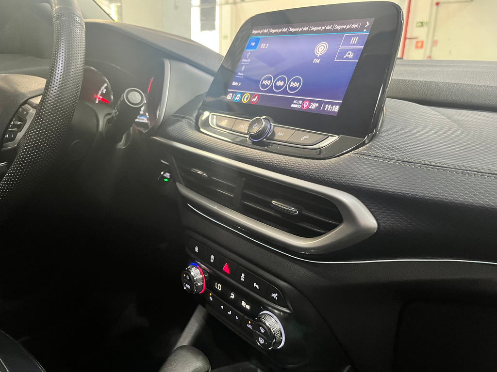 Chevrolet Tracker Cinza