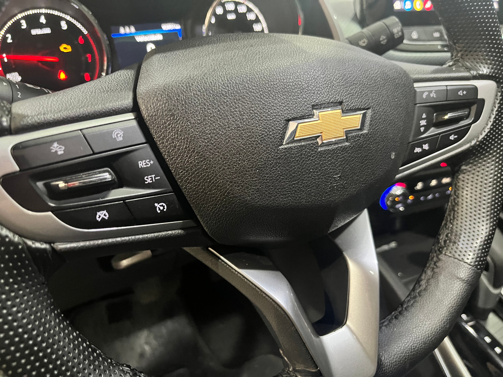 Chevrolet Tracker Cinza