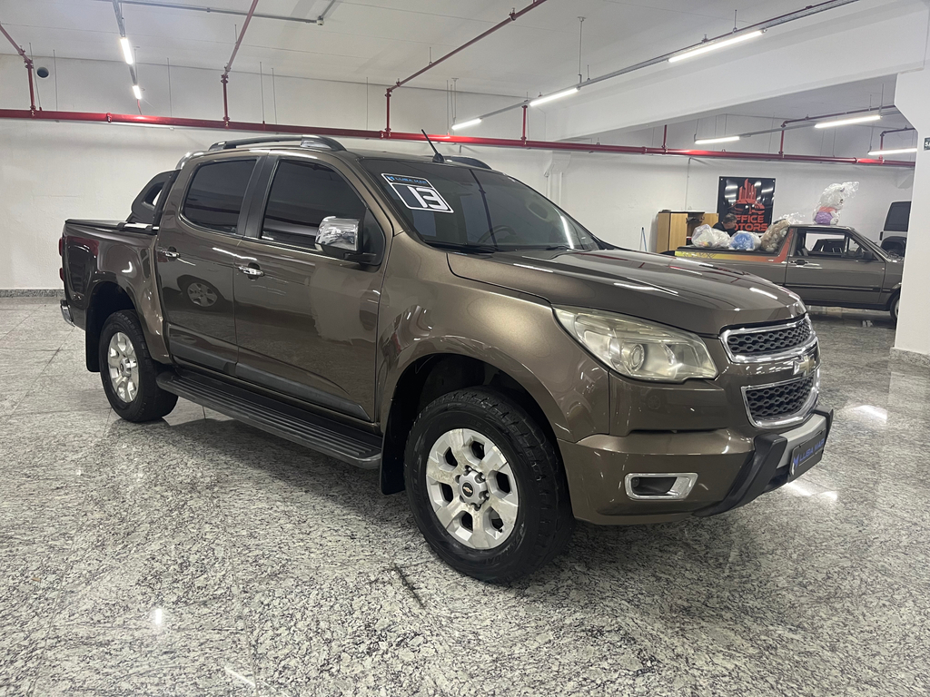 Chevrolet S10 Cabine Dupla Marrom