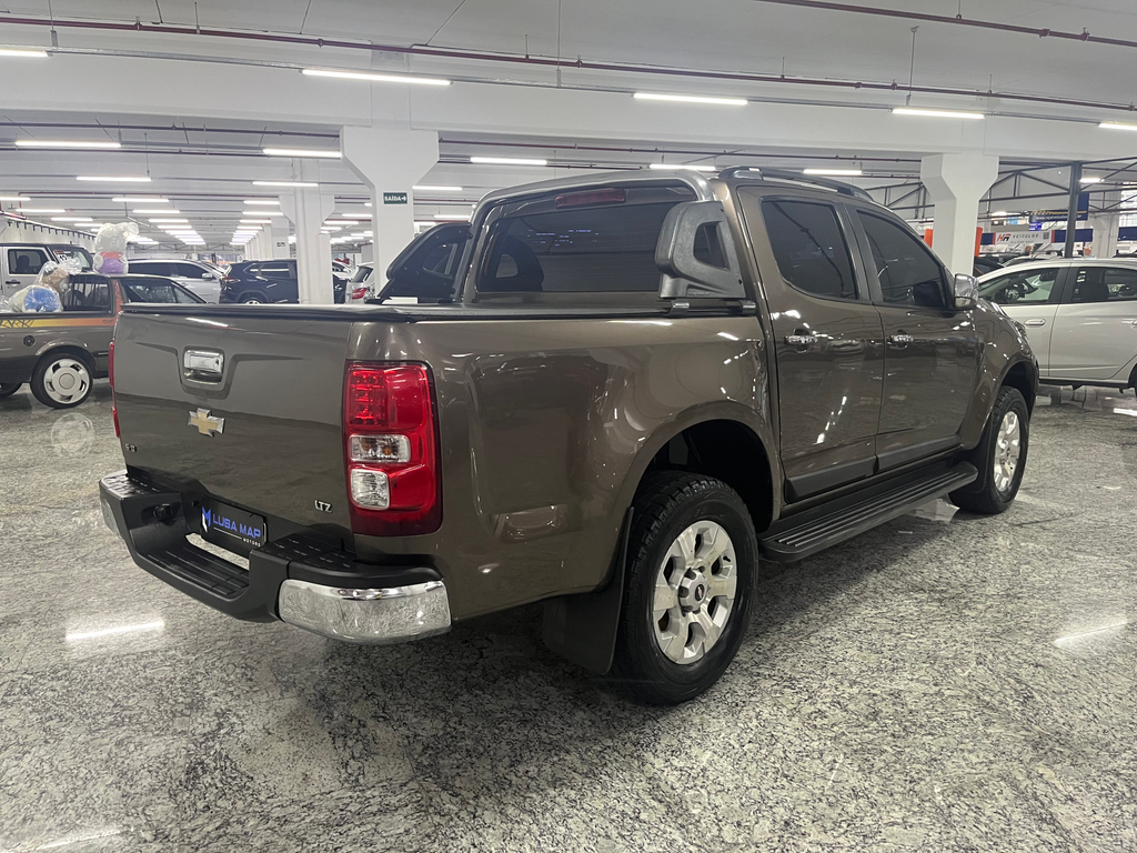 Chevrolet S10 Cabine Dupla Marrom