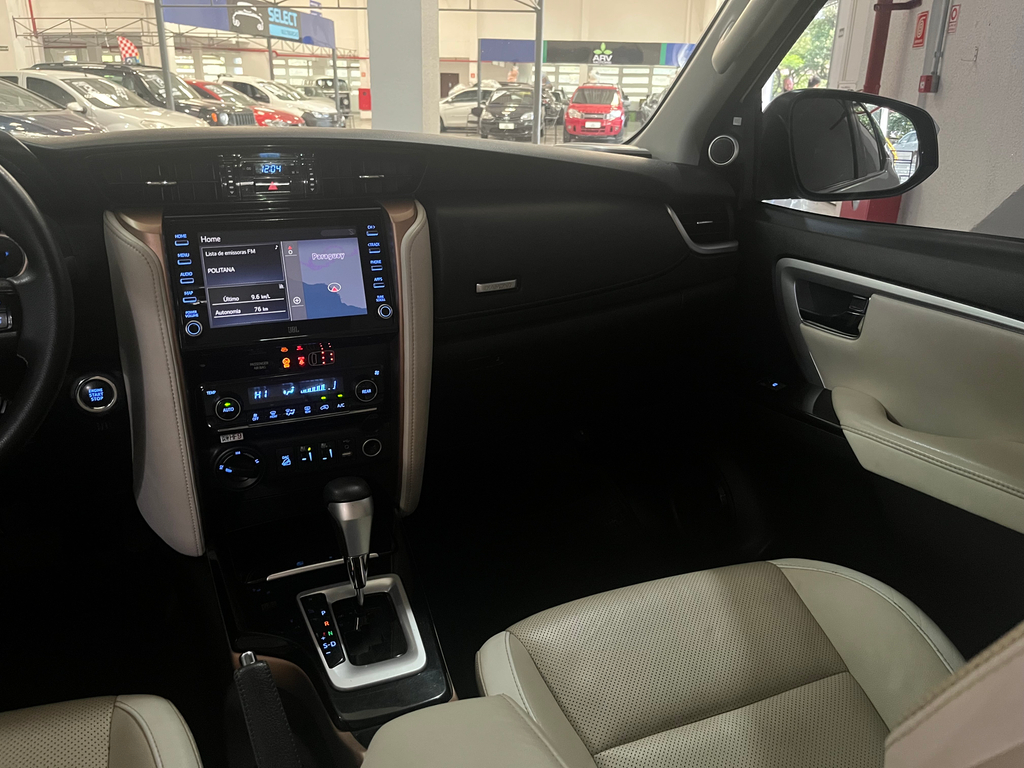Toyota Hilux SW4 Branco