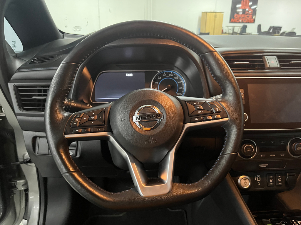 Nissan Leaf Prata