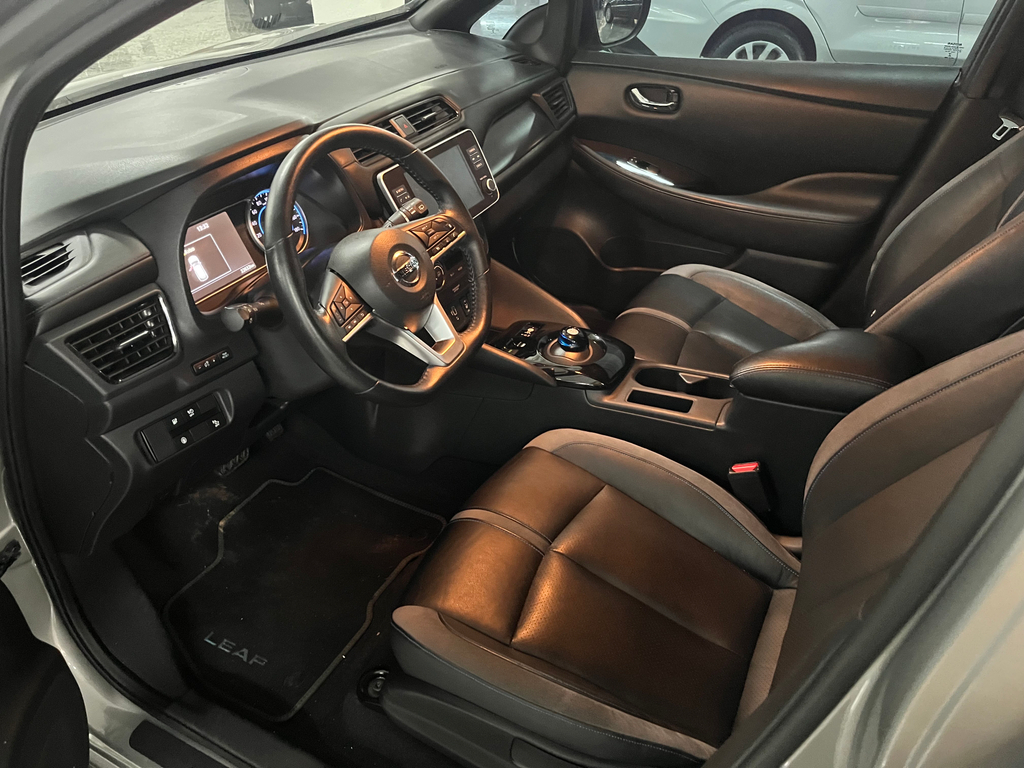 Nissan Leaf Prata