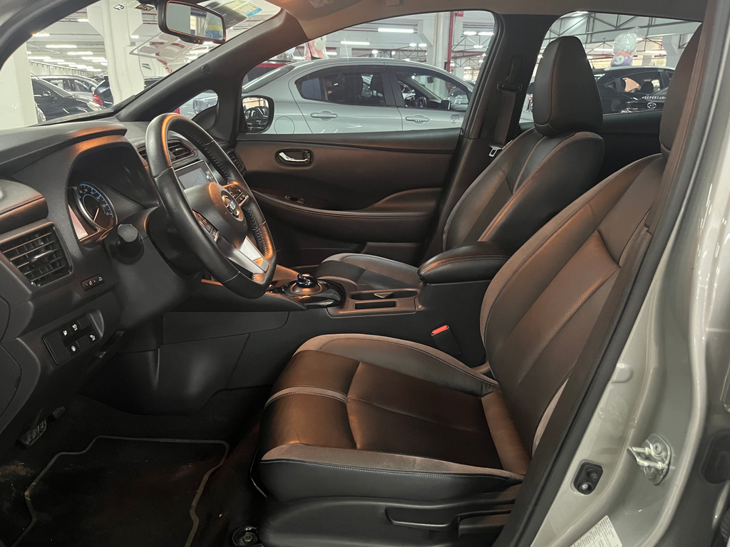 Nissan Leaf Prata