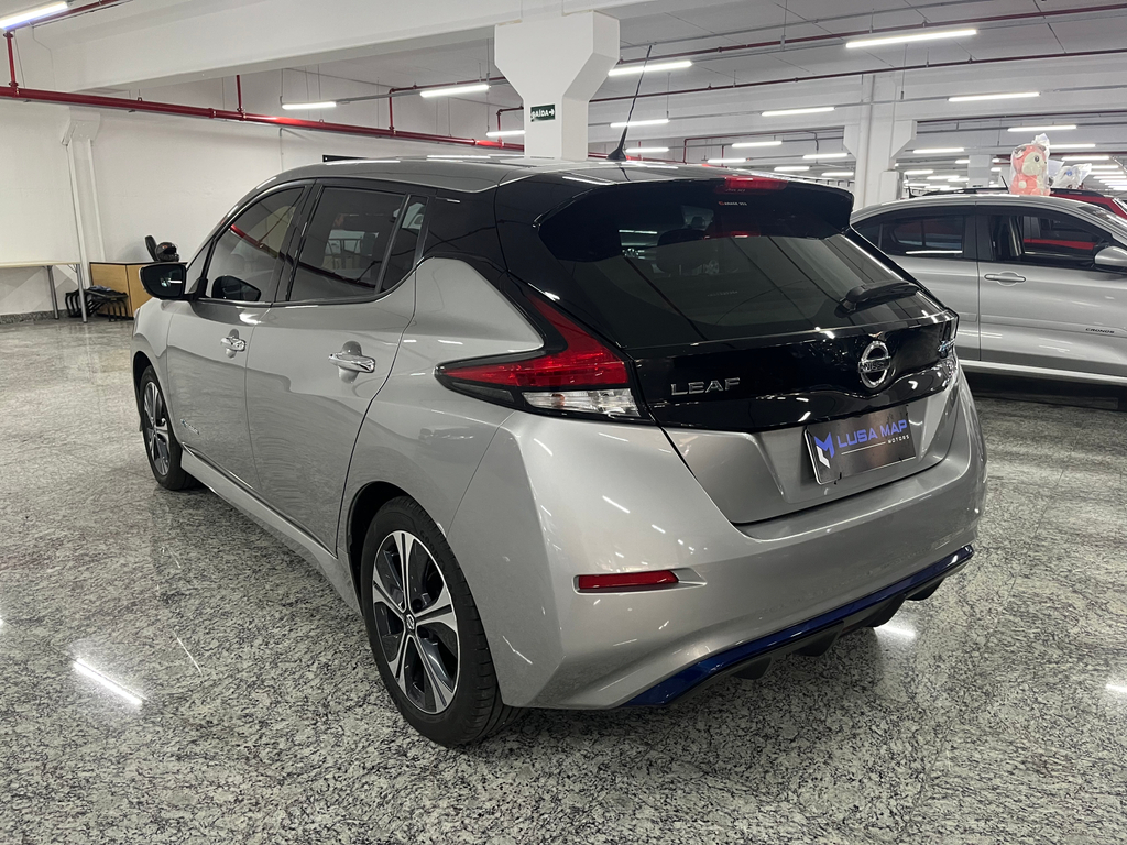 Nissan Leaf Prata