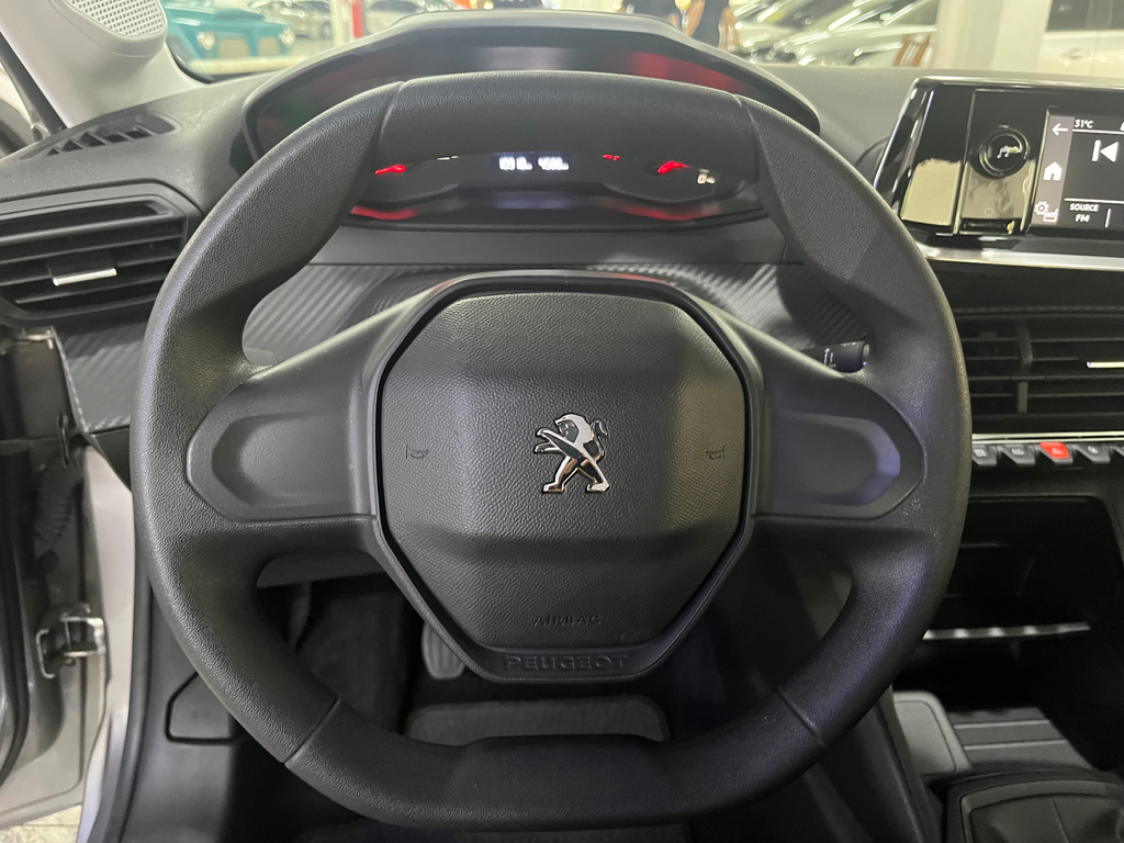 Peugeot 208 Prata