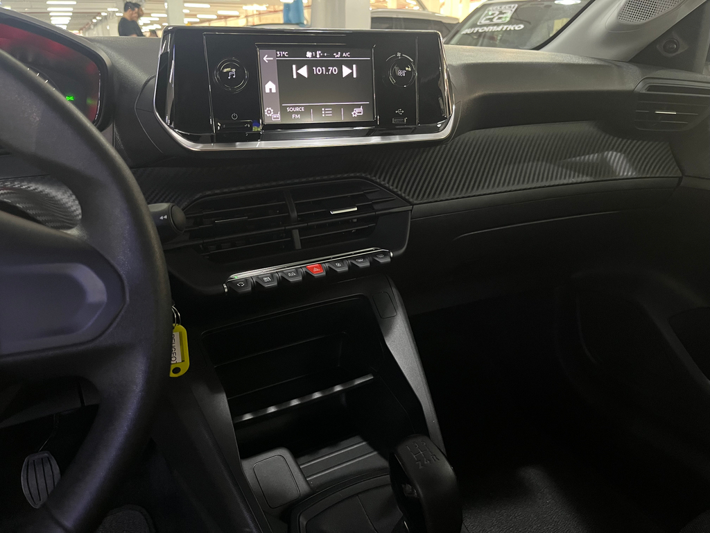 Peugeot 208 Prata