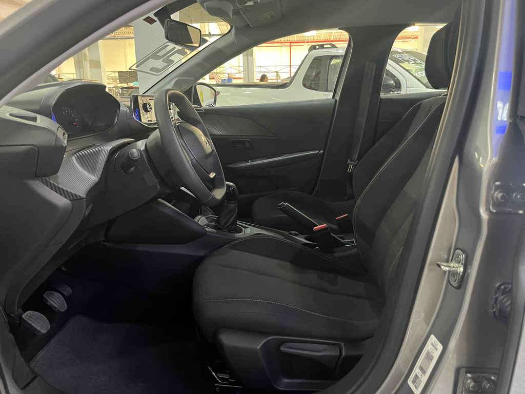 Peugeot 208 Prata