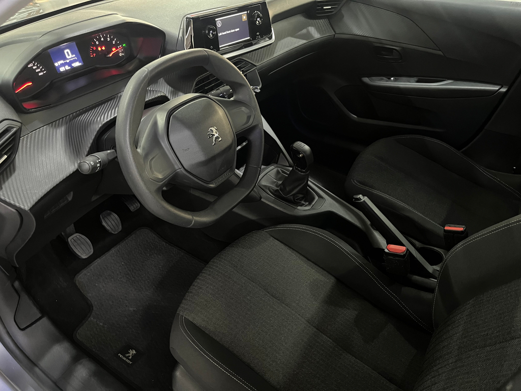 Peugeot 208 Prata