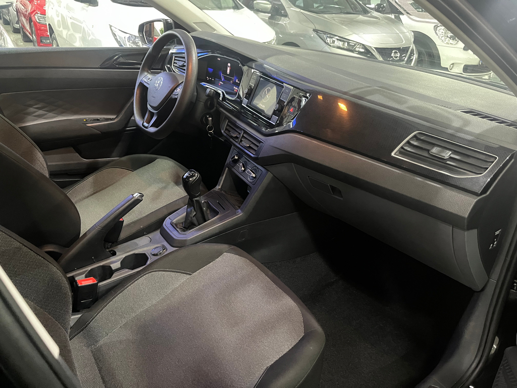 Volkswagen Virtus Preto