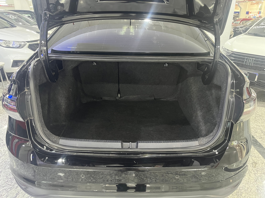 Volkswagen Virtus Preto