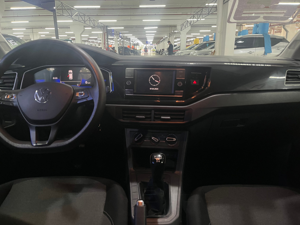 Volkswagen Virtus Preto