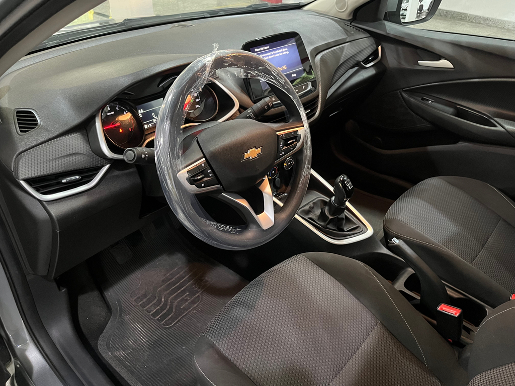 Chevrolet Onix Prata