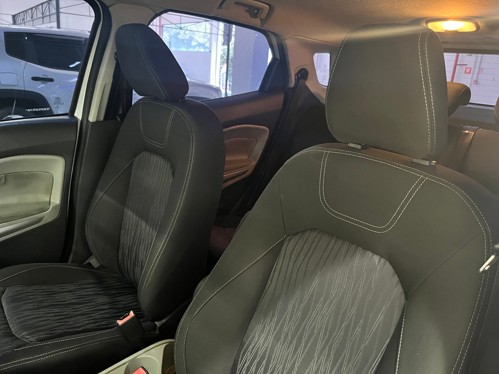 Ford EcoSport Branco