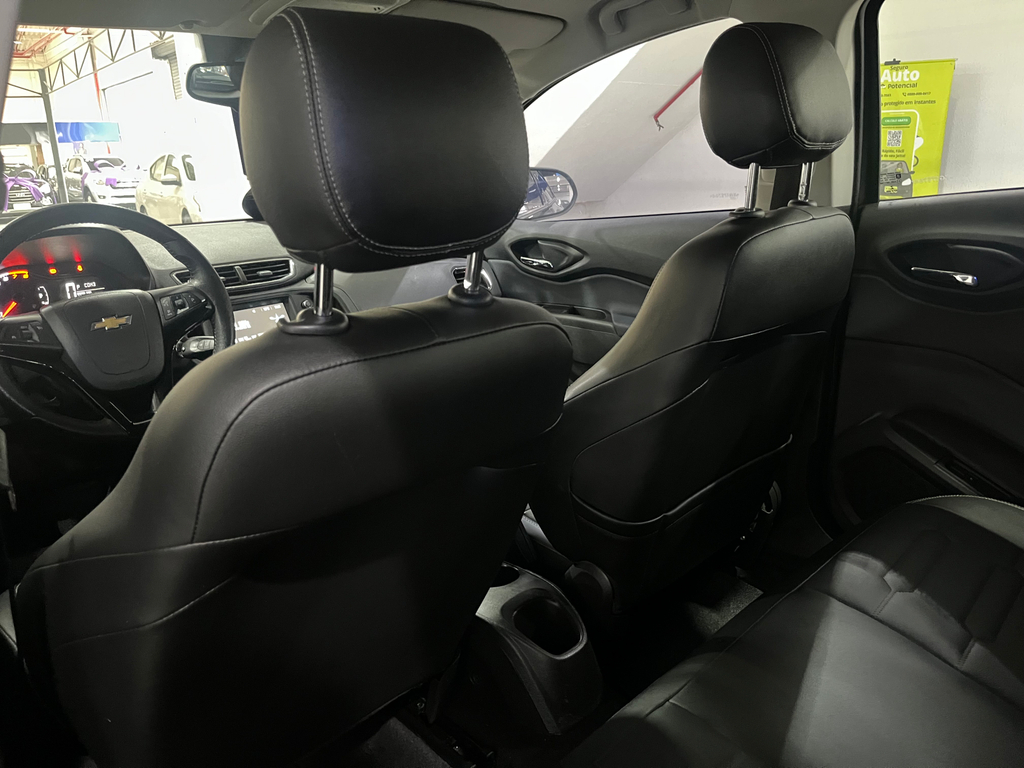 Chevrolet Onix Cinza