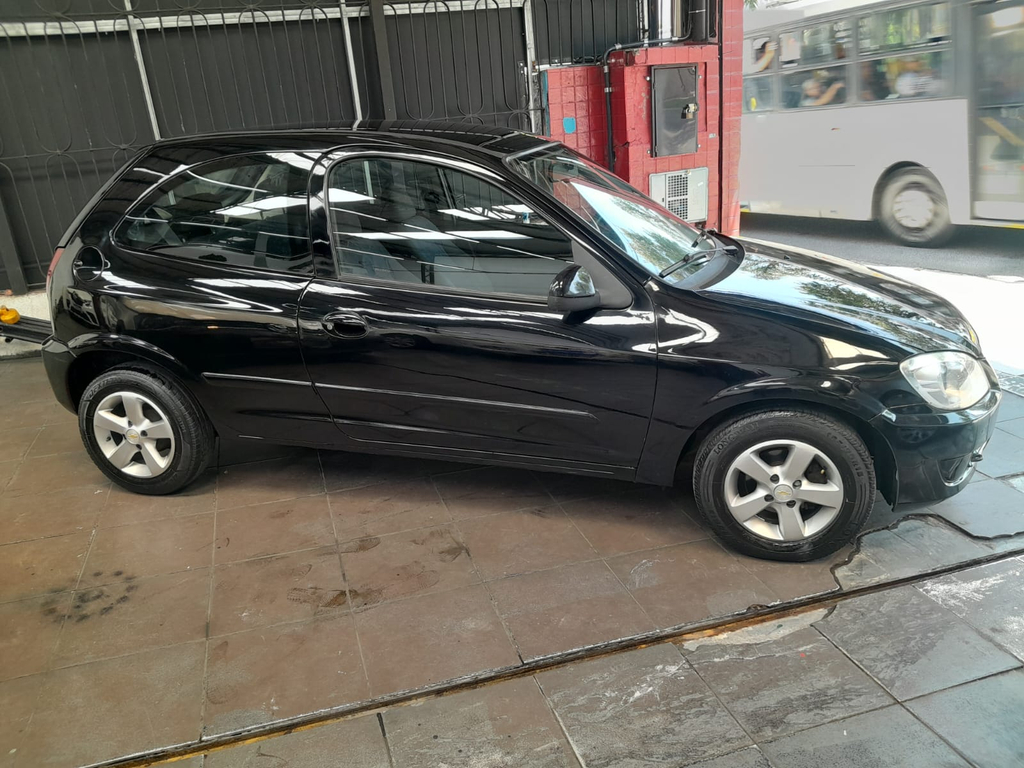 Chevrolet Celta Preto