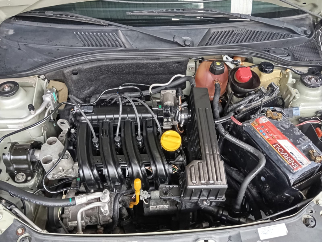 Renault Clio Prata