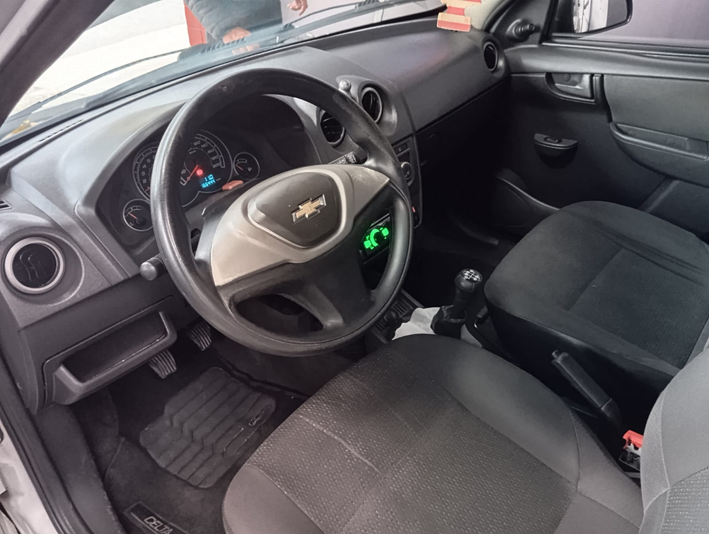 Chevrolet Celta Prata