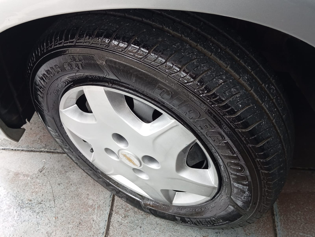 Chevrolet Celta Prata