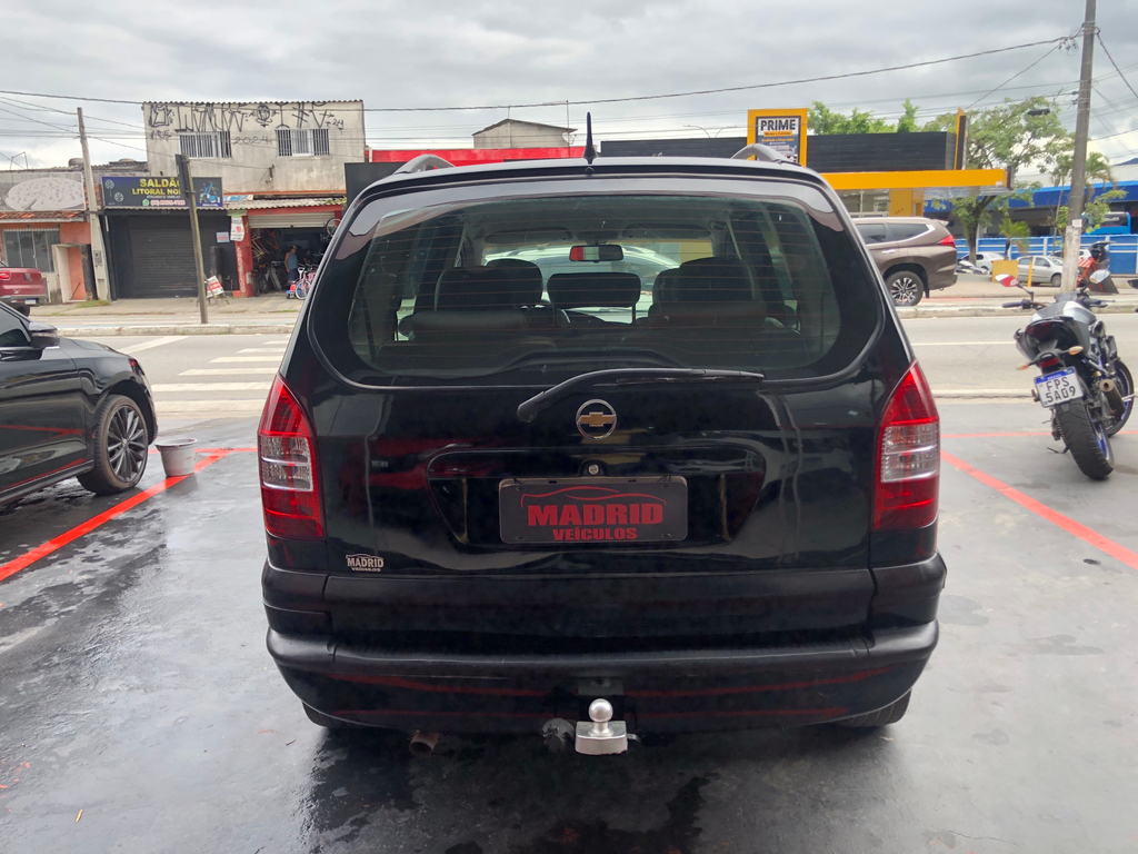 Chevrolet Zafira Preto