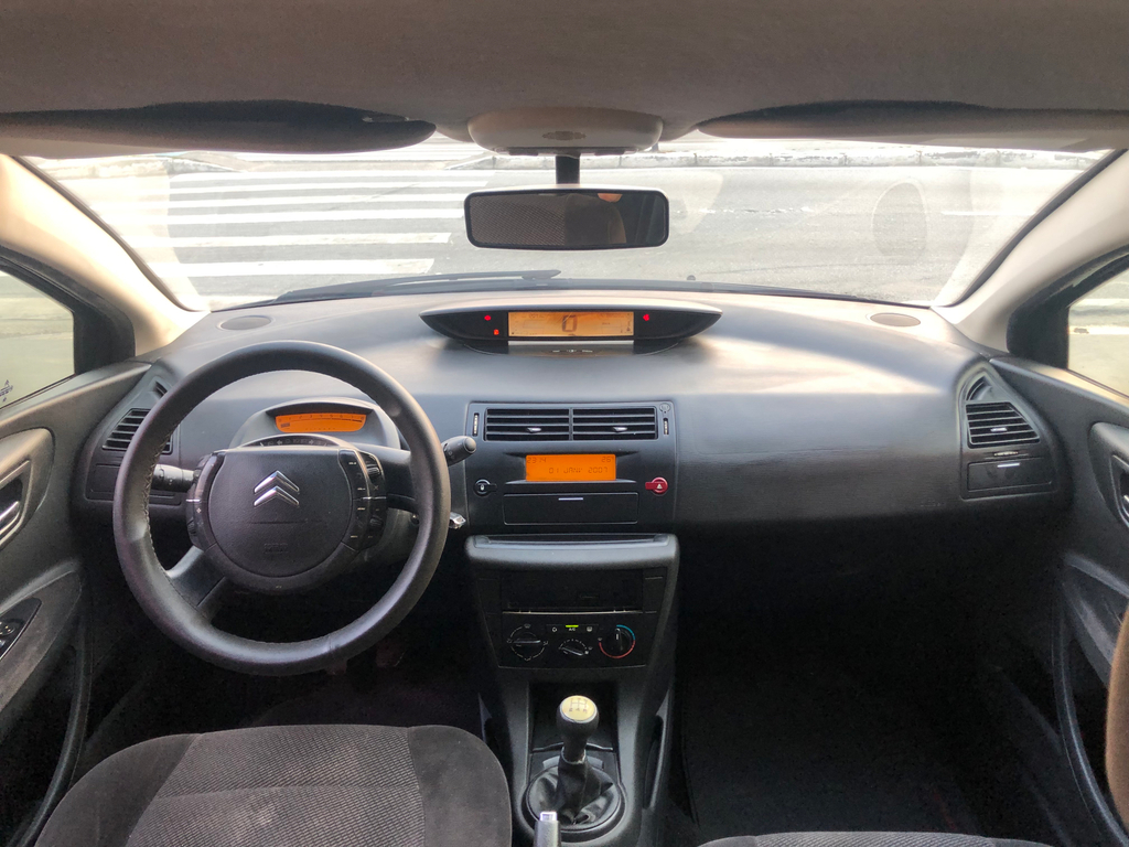 Citroen C4 Cinza