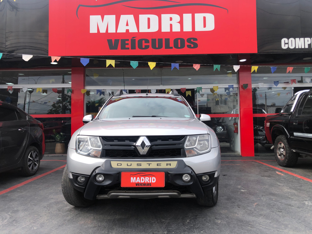 Renault Duster Oroch Prata
