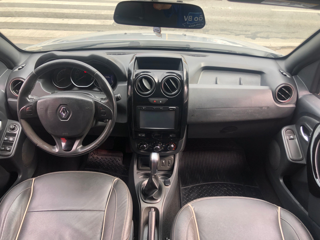 Renault Duster Oroch Prata