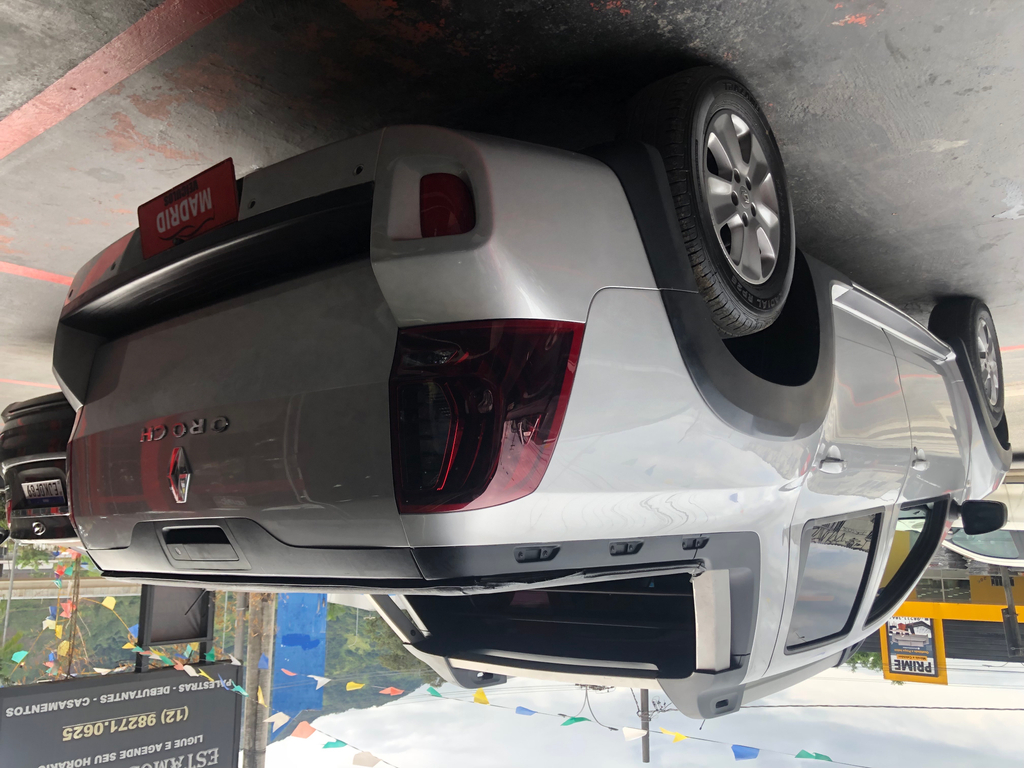 Renault Duster Oroch Prata
