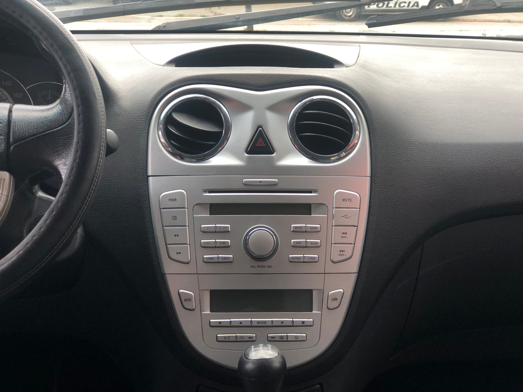 JAC J6 Prata