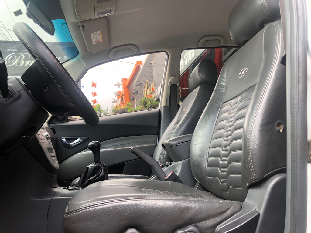 JAC J6 Prata
