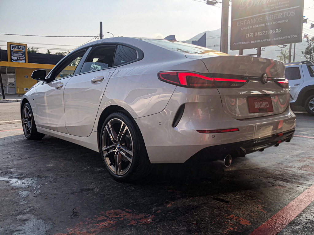 BMW 218i Branco