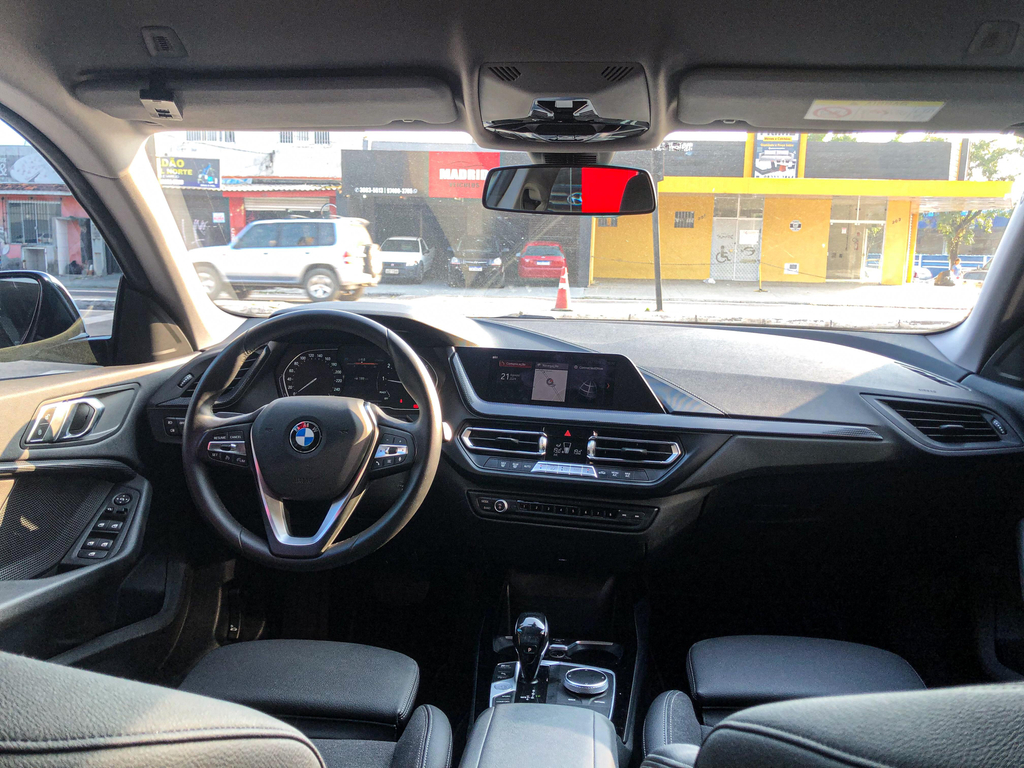 BMW 218i Branco