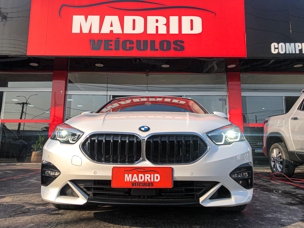 BMW 218i Branco