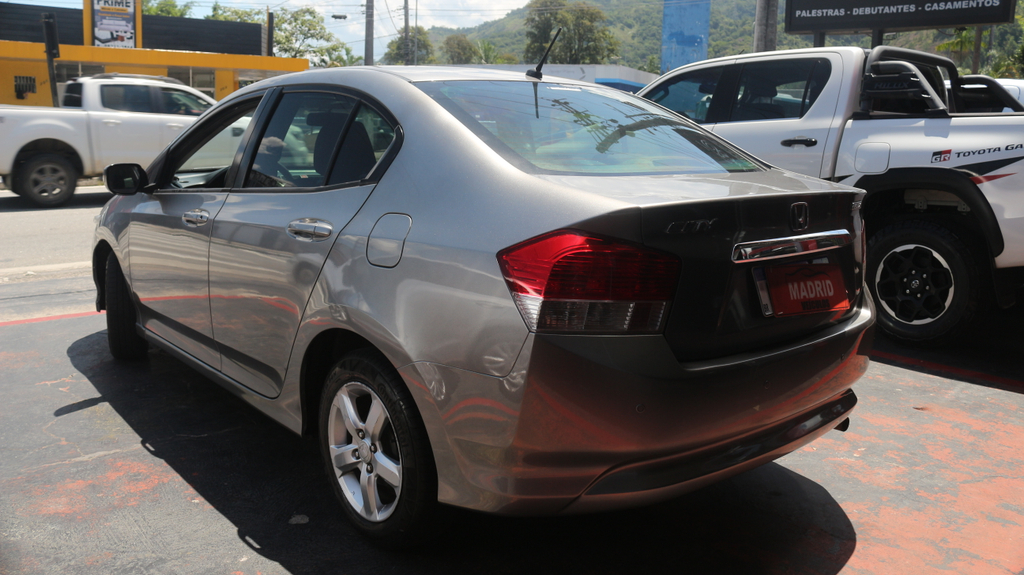 Honda City Cinza
