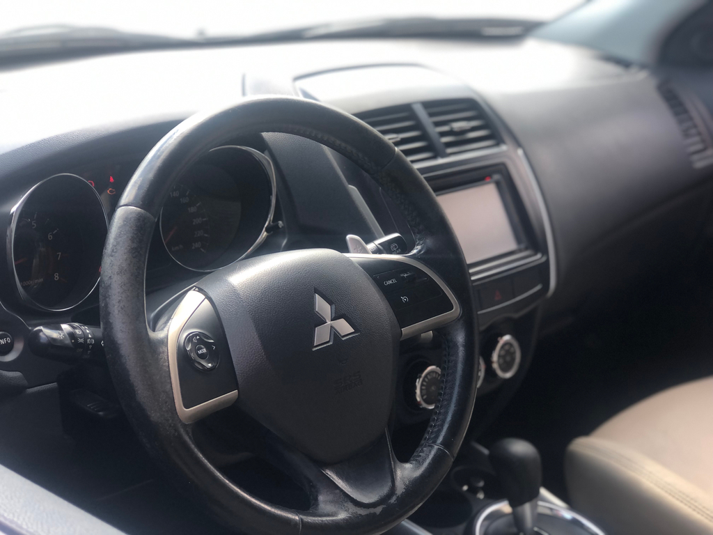 Mitsubishi ASX Preto