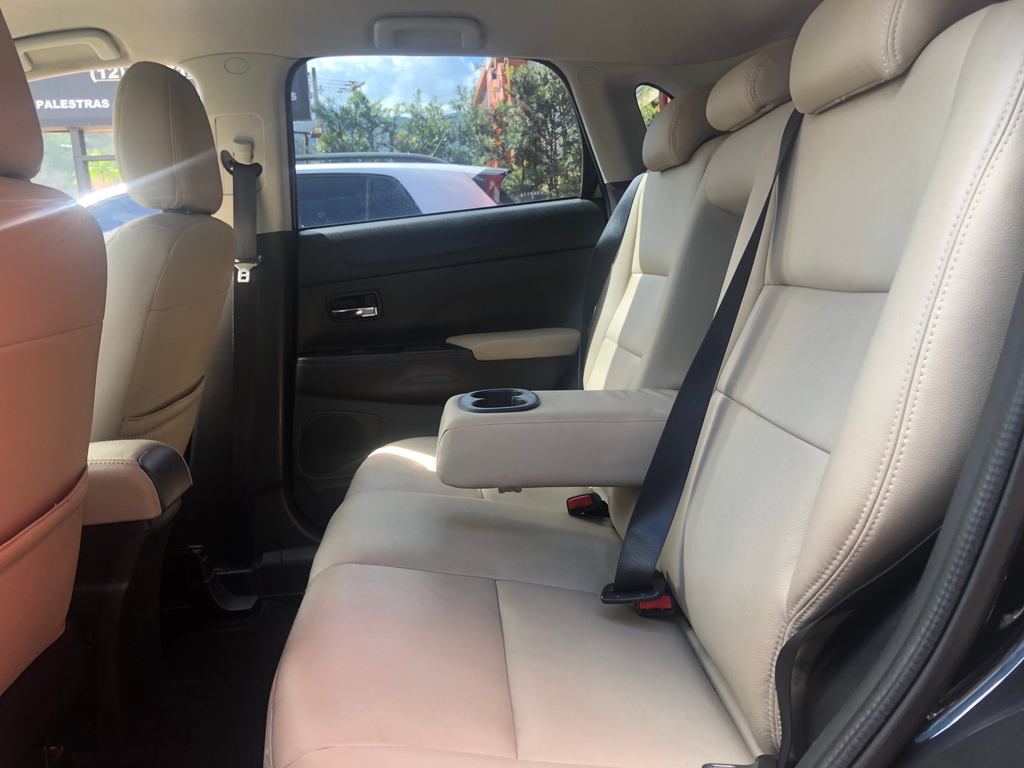 Mitsubishi ASX Preto
