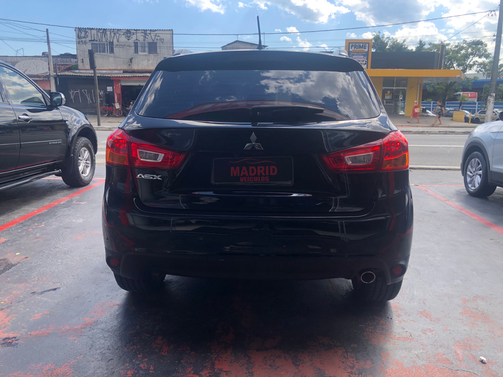 Mitsubishi ASX Preto