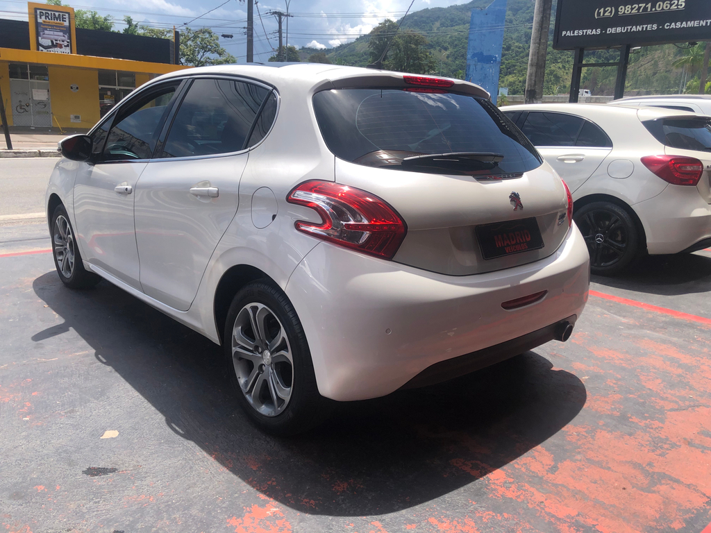Peugeot 208 Branco