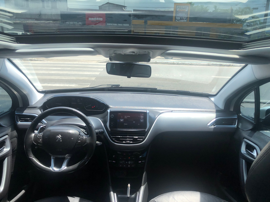 Peugeot 208 Branco