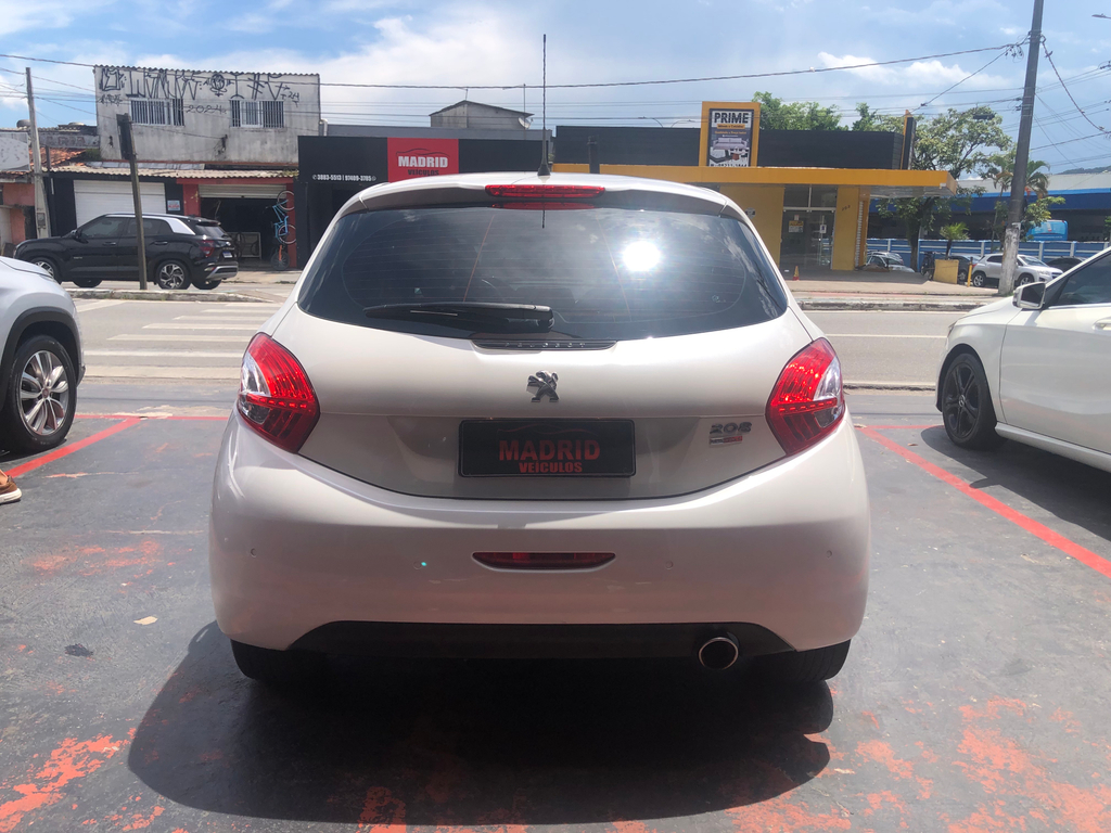 Peugeot 208 Branco