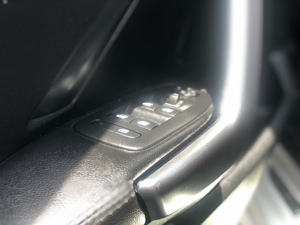 Peugeot 208 Branco